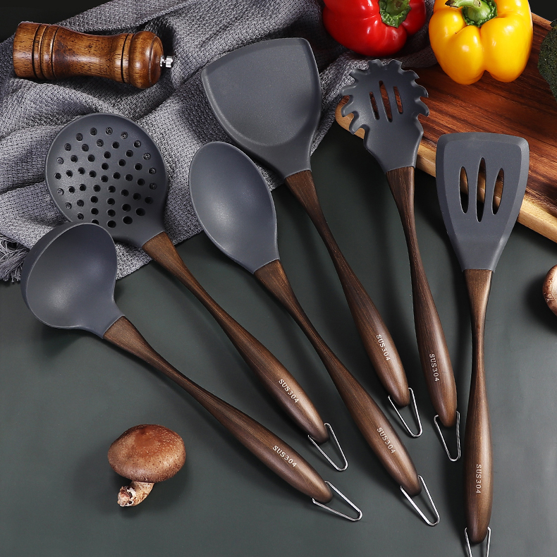 硅膠廚具什么品牌的好？硅生伙硅膠制品