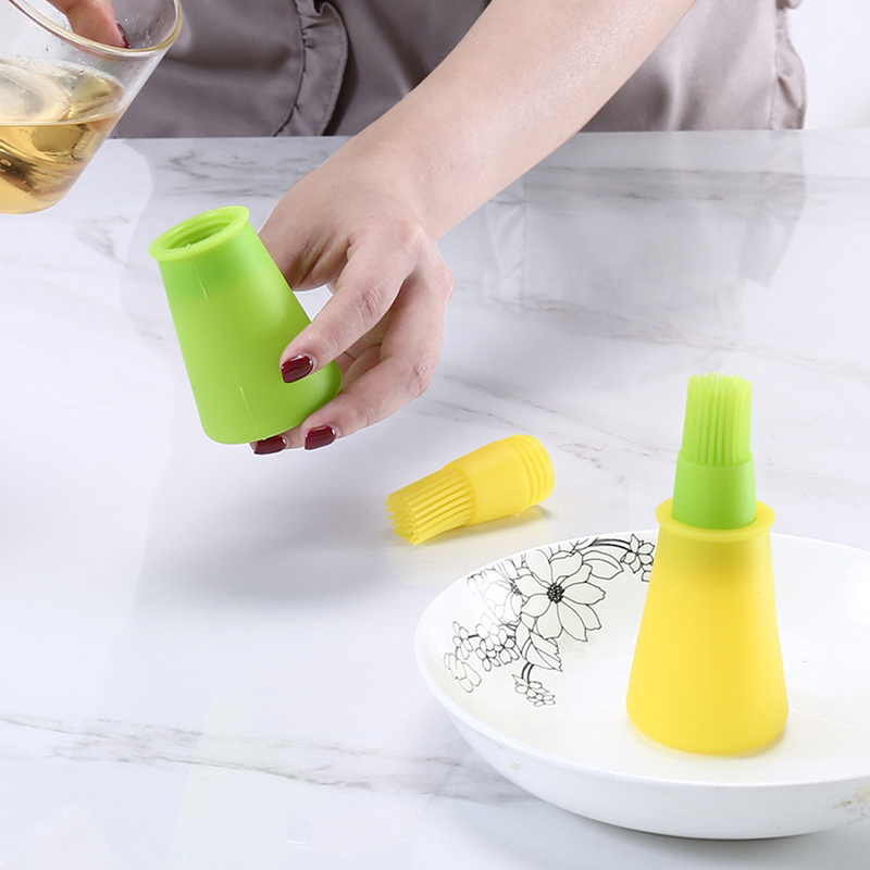 環保工廠直接供應帶硅膠刷的便攜式油瓶,用于烘焙糕點